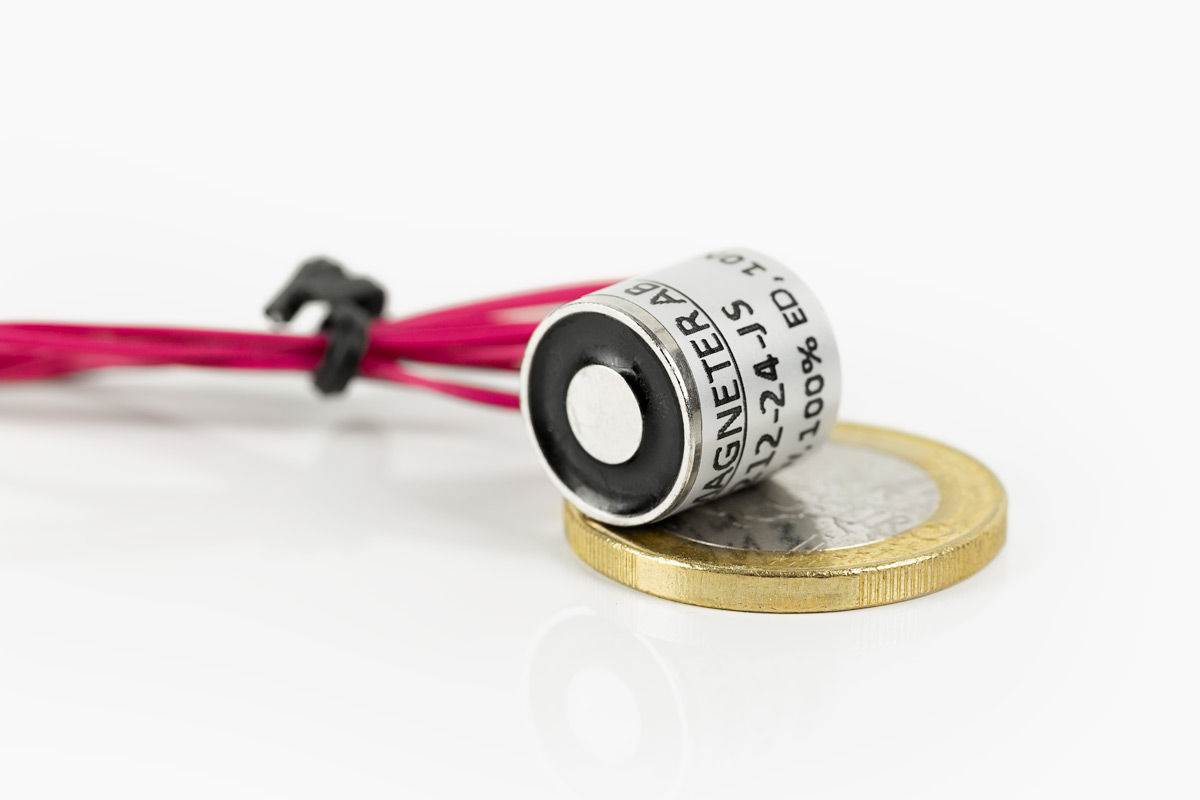 https://hyab.com/uploads/img/Produkter/71 El-hållmagneter/71-1212-24-JS/71-1212-24-JS_2.jpg